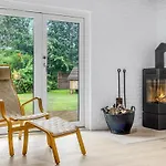 4 Bedroom Lovely In * Knebel