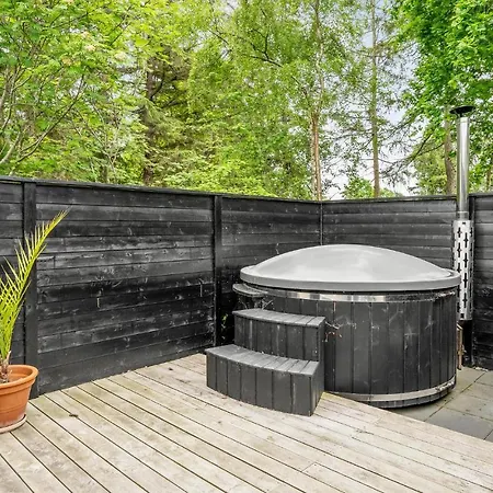 펜션 4 Bedroom Lovely In Knebel