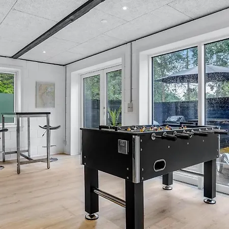 4 Bedroom Lovely In 펜션 *