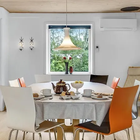 펜션 4 Bedroom Lovely In Knebel